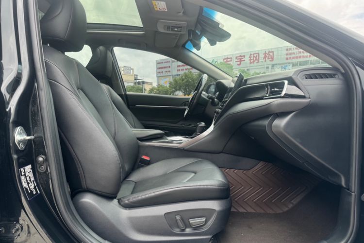 Used Toyota Camry 2021 2.5G Luxury Edition
