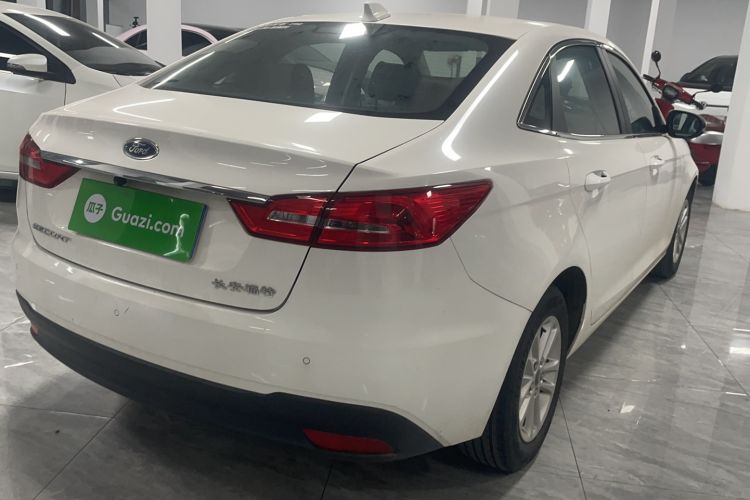 Used Ford Escort 2019 Revised 1.5L Automatic ZhiXiang Version China VI Standard
