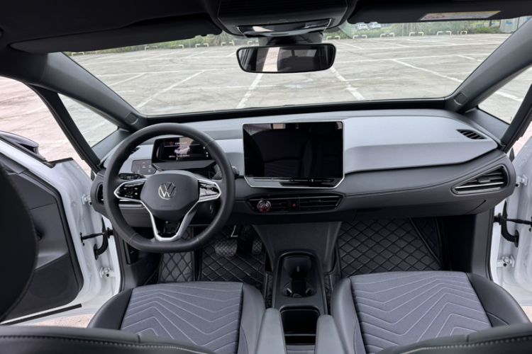 Used Volkswagen ID.3 2025 Smart Version Pure & Intelligent Enjoyment Edition
