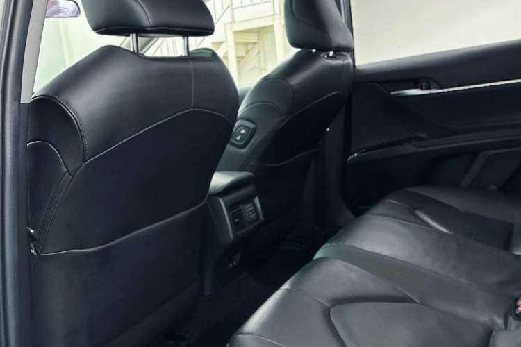 Used Toyota Camry 2018 2.0G Luxury Edition