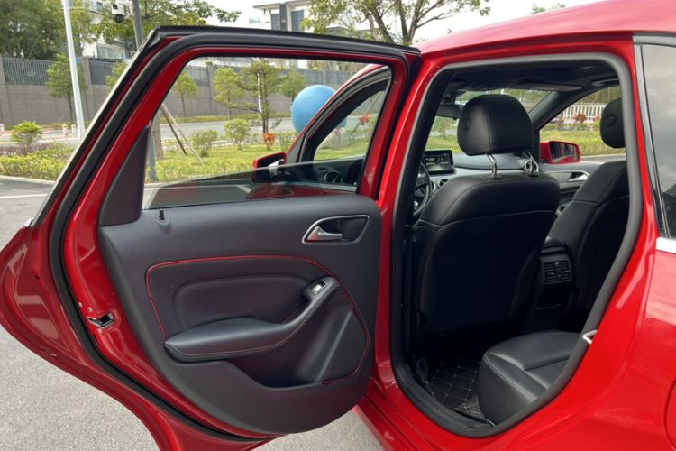 Used Mercedes-Benz B-Class 2015 B 200 Fashion Model