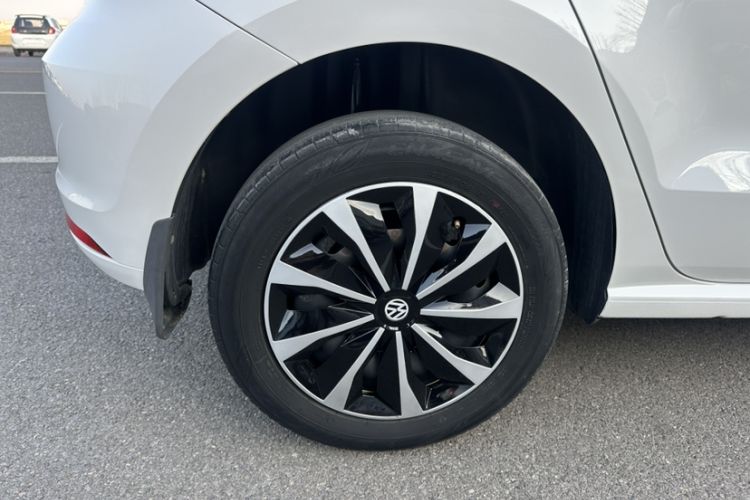 Used Volkswagen Polo 2016 1.6L Automatic Comfort Model
