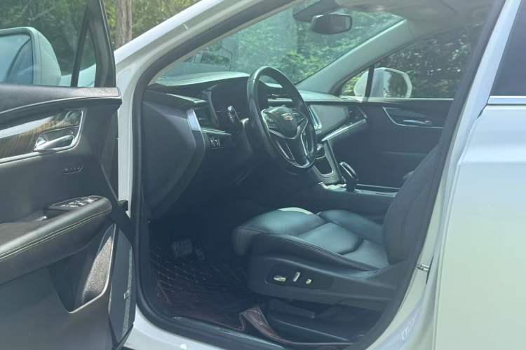 Used Cadillac XT5 2017 Anniversary Edition 28T Four-Wheel Drive Luxury Model
