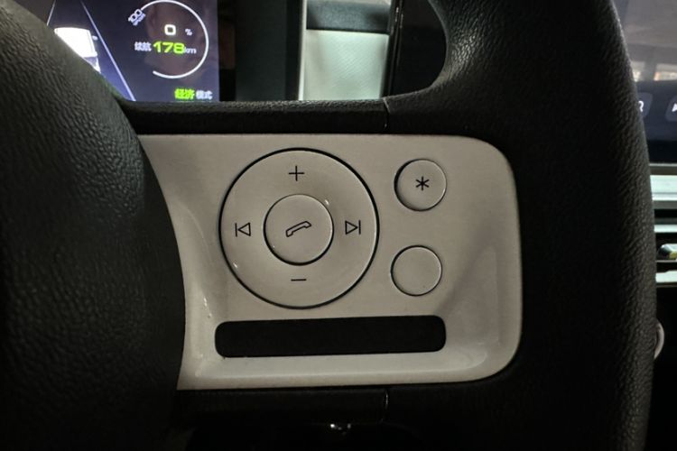 Used Wuling Hongguang MINIEV 2024 3rd Generation 215km Advanced Version
