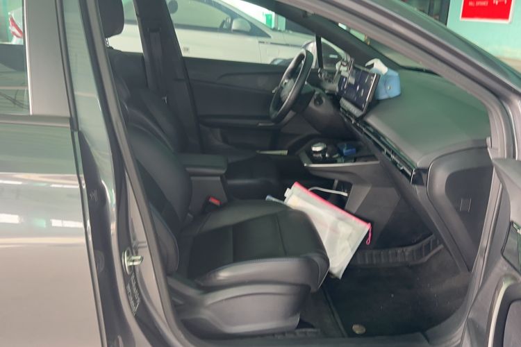 Used MG 4 EV 2023 415 km Range Sea-Faring Champion Edition
