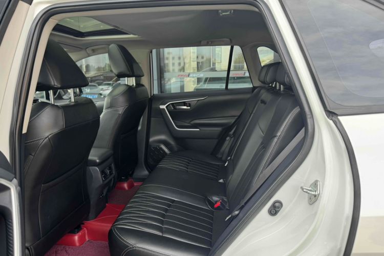 Used Toyota RAV4 2022 2.0L CVT Two-Wheel Drive Fashion Edition
