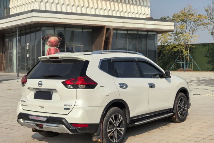 Used Nissan X-Trail 2017 2.5L CVT Luxury Edition 4WD
