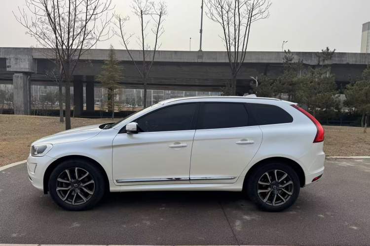 Used Volvo XC60 2017 T5 AWD Smart Upgrade Edition