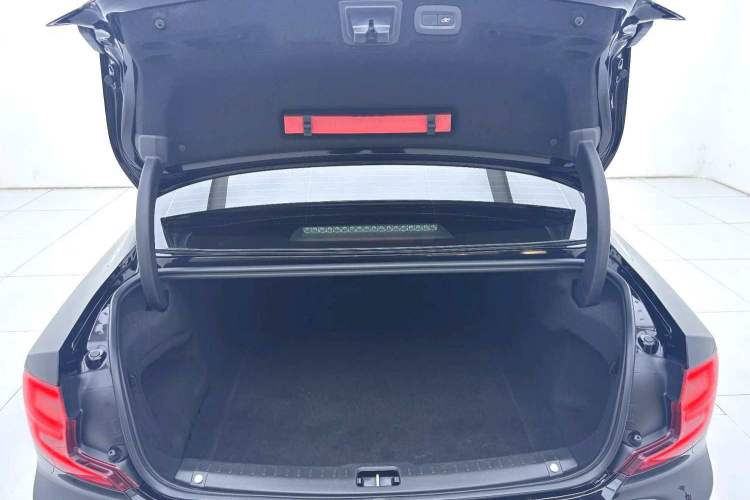 Used Volvo S90 2018 T4 Zhiyuan Edition