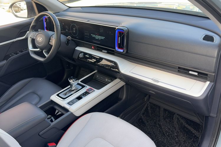 Used Hyundai ix35 2023 Musso 2.0L Flagship Edition TOP
