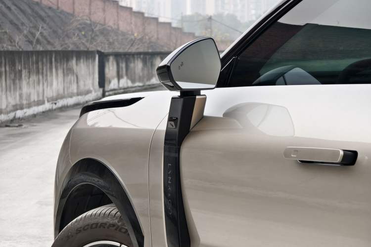 Used Lynk & Co 08 EM-P 2025 245km Ultra-Long Range Halo
