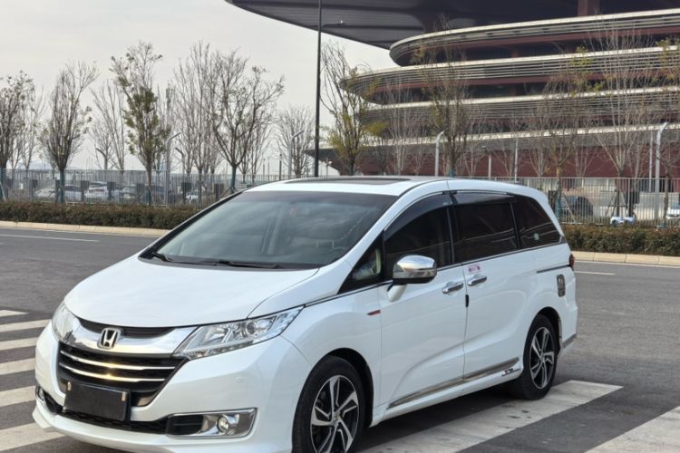 Used Honda Odyssey 2015 Revised 2.4L Luxury Edition
