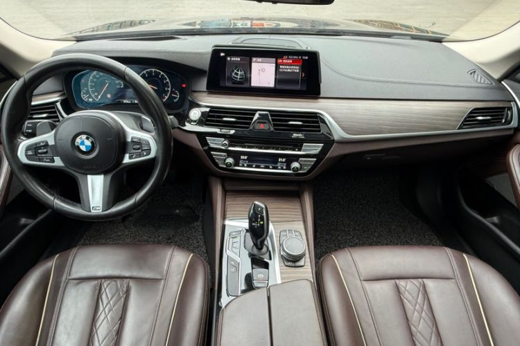 Used BMW 5 Series 2019 530Li Luxury Edition Premium Package
