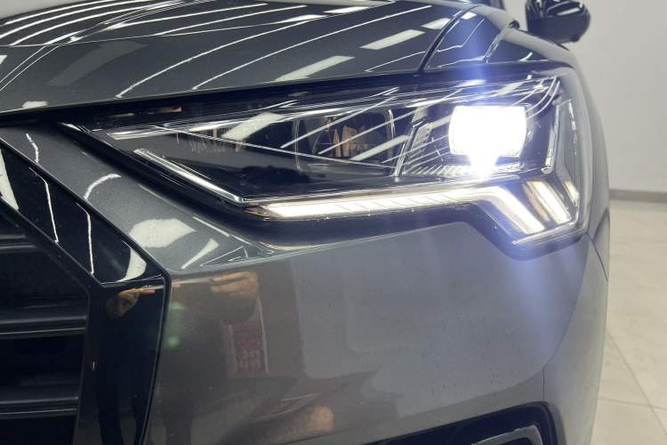 Used Audi Q3 2021 40 TFSI Fashion Dynamic Model
