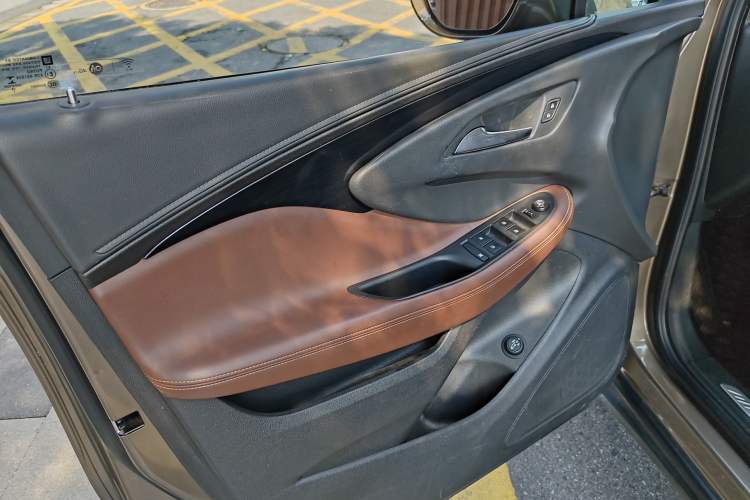 Used Buick Envision 2019 20T Two-Wheel Drive Luxury Version China VI Standard
