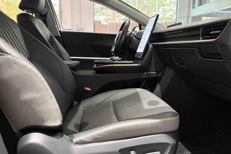 Used Toyota bZ3 2023 616 km Long-Range PRO
