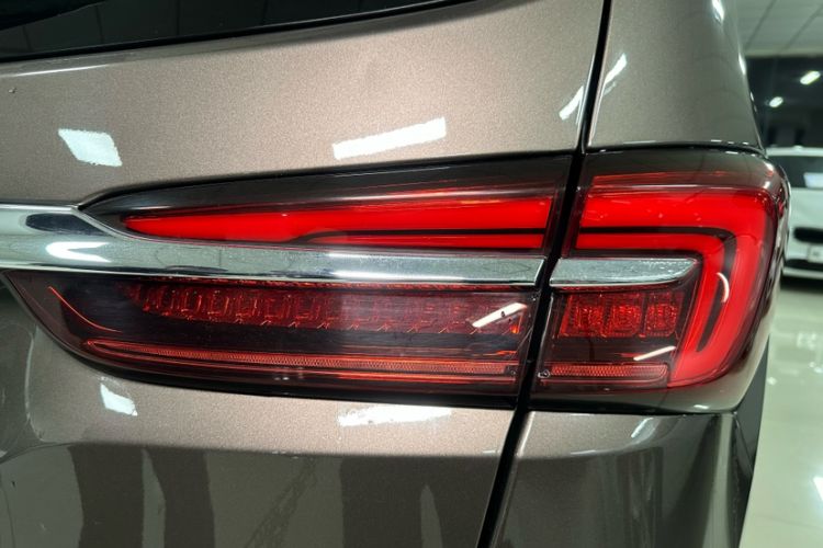 Used Buick GL8 2021 Land Cruiser Executive Class 652T Luxury Model
