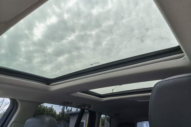 Used Mercedes-Benz GLK-Class 2013 GLK 300 4MATIC Dynamic Sunroof Model