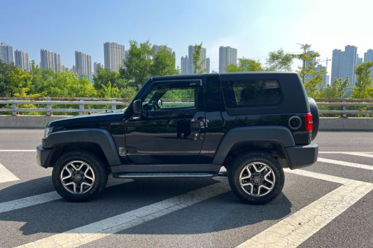 Used Beijing Auto BJ40 2016 2.3T Automatic Four-Wheel Drive Premium Edition
