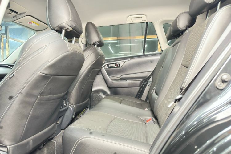 Used Toyota Wildlander 2022 2.0L CVT Two-Wheel Drive Leading Edition
