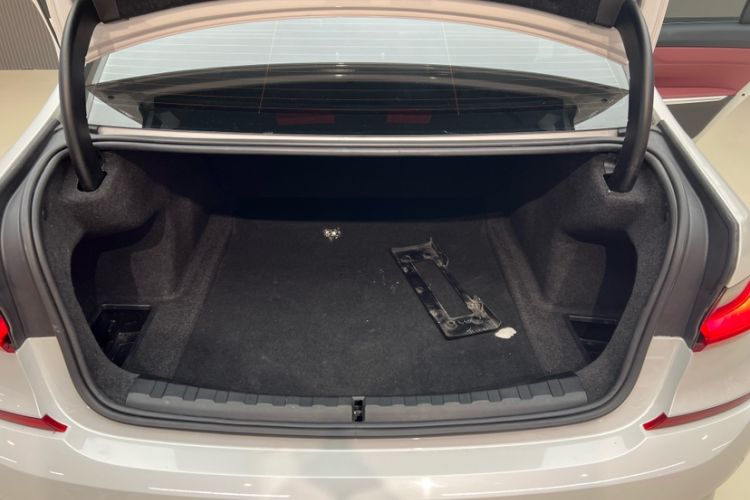 Used BMW 3 Series 2021 Restyled 325Li M Sport Package
