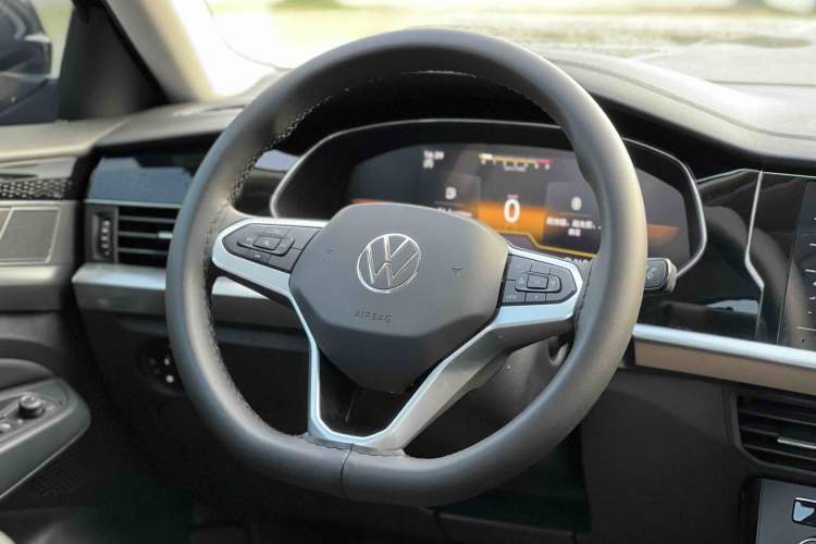 Used Volkswagen Passat 2024 280TSI Business Edition
