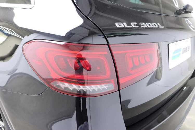 Used Mercedes-Benz GLC 2020 GLC 300 L 4MATIC Dynamic Edition
