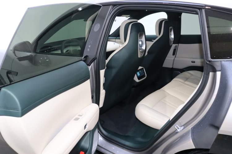 Used  YU7 2025 Ultra-Long Range All-Wheel Drive Pro Version
