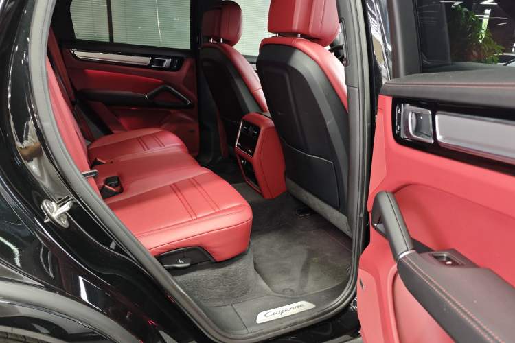 Used Porsche Cayenne 2023 Cayenne E-Hybrid 2.0T Platinum Edition
