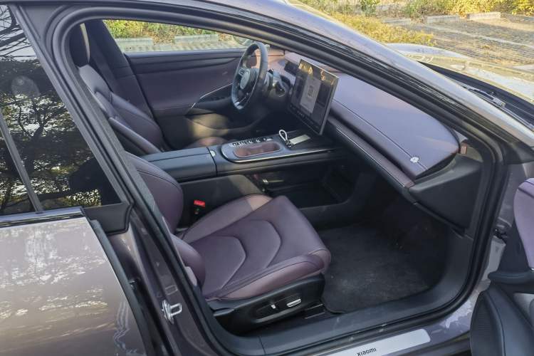 Used  SU7 2024 Rear-Drive Ultra-Long Range Advanced Pro-Level Intelligent Driving Version
