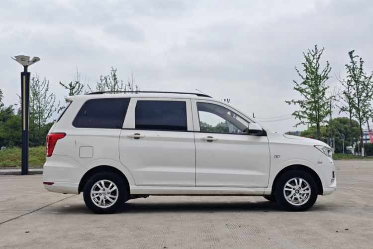 Used Wuling Hongguang 2019 1.5L S Standard Version China VI LAR
