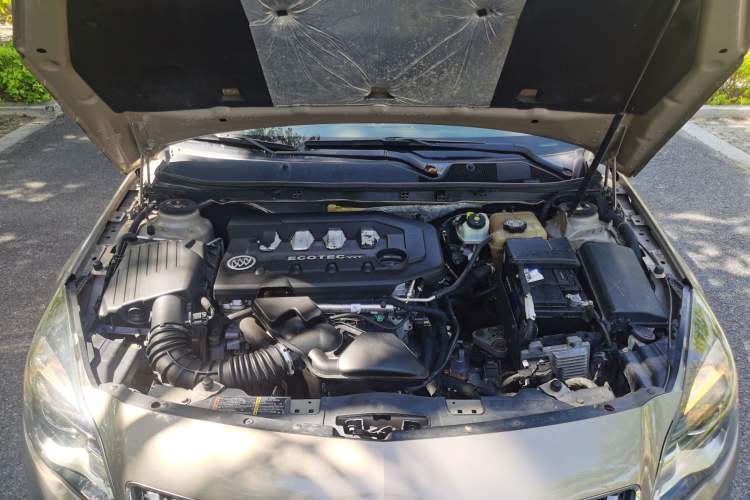 Used Buick Regal 2015 2.0L Leading Fashion Edition
