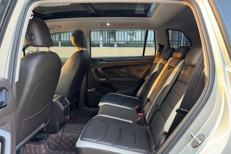 Used Volkswagen Tiguan L 2017 330TSI Automatic Two-Wheel Drive Luxury Edition
