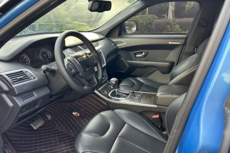 Used Land X7 2015 2.0T Panoramic Prestige Edition
