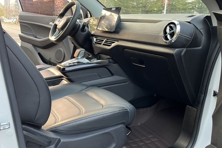 Used BYD Yuan New Energy 2019 EV360 Smart Connect Enjoyment Model
