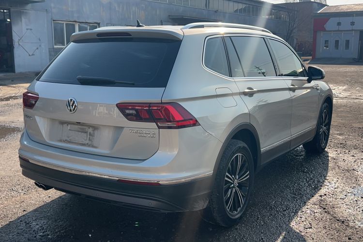 Used Volkswagen Tiguan L 2019 Updated Version 330TSI Automatic Two-Wheel Drive Panoramic Comfort Edition China VI Standard
