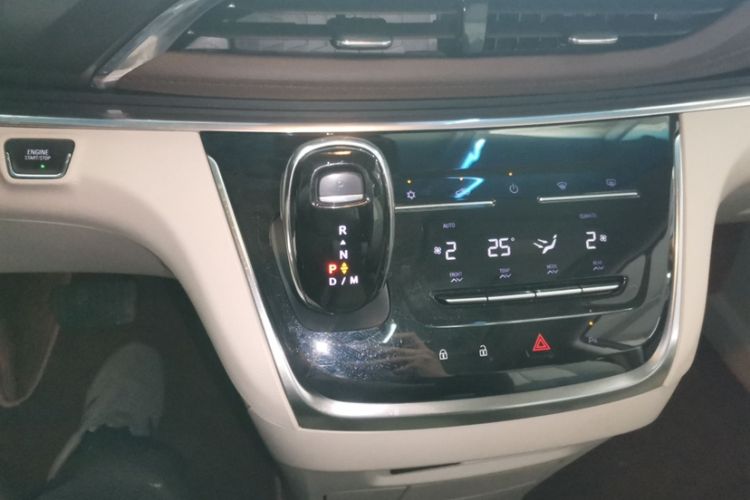 Used Buick GL8 2020 Land Business Class 652T Luxury Model
