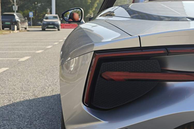 Used MG Cyberster 2024 501km Charming & Heartwarming Edition