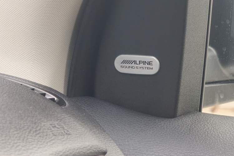 Used Dodge Journey 2013 2.4L Two-Wheel Drive Luxury Version
