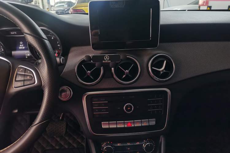 Used Mercedes-Benz CLA 2016 Facelifted CLA 200 Stylish Edition
