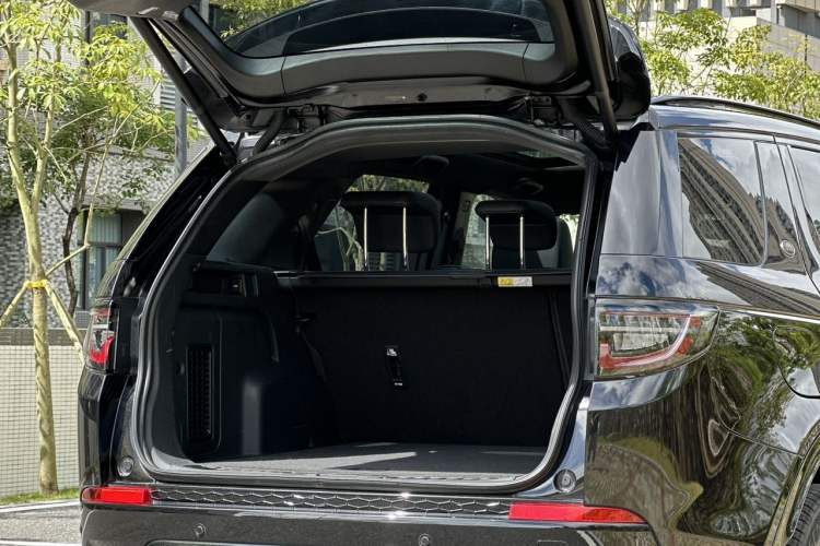 Used Land Rover Discovery Sport 2020 249 PS R-Dynamic Performance Edition
