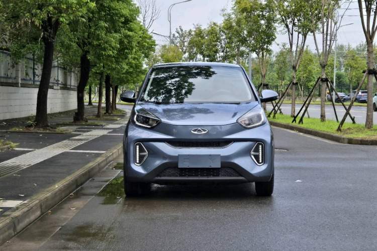 Used Chery Little Ant 2022 Revised Version Sweet Pink Edition Half-Sugar Version Lithium Iron Phosphate 30.7 kWh 30 kW 301 km
