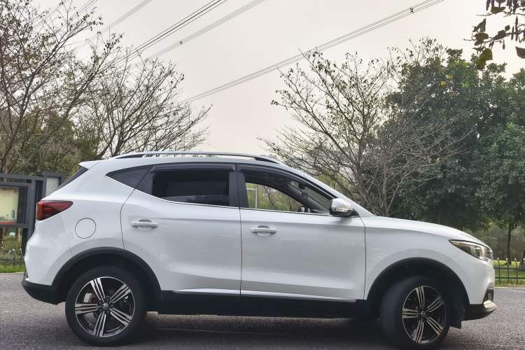 Used MG ZS 2020 Global Bestseller with 1.5L Engine Manual Transmission and a Massive 65-Inch Panoramic Sunroof Version
