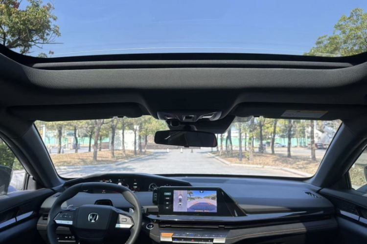 Used Changan UNI-V 2024 1.5T Prestige Sport Edition