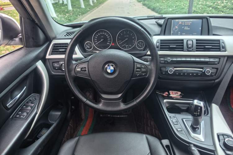 Used BMW 3 Series 2015 320Li Luxury Edition Fashion Model
