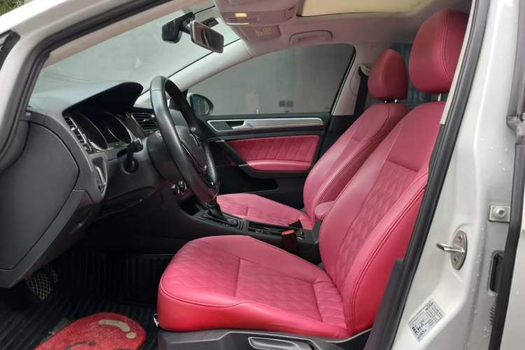 Used Volkswagen Golf 2019 200TSI DSG Comfort & Ambition Edition China VI Standard
