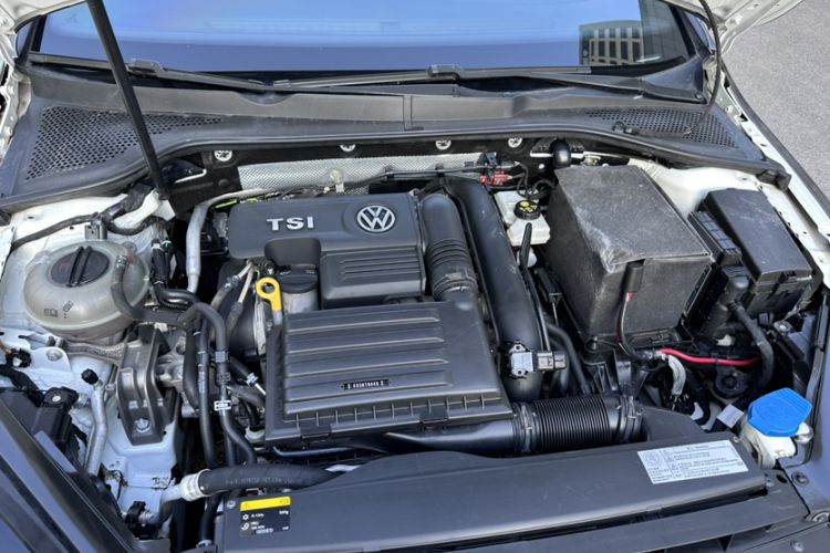 Used Volkswagen Golf 2016 1.4TSI Automatic R-Line