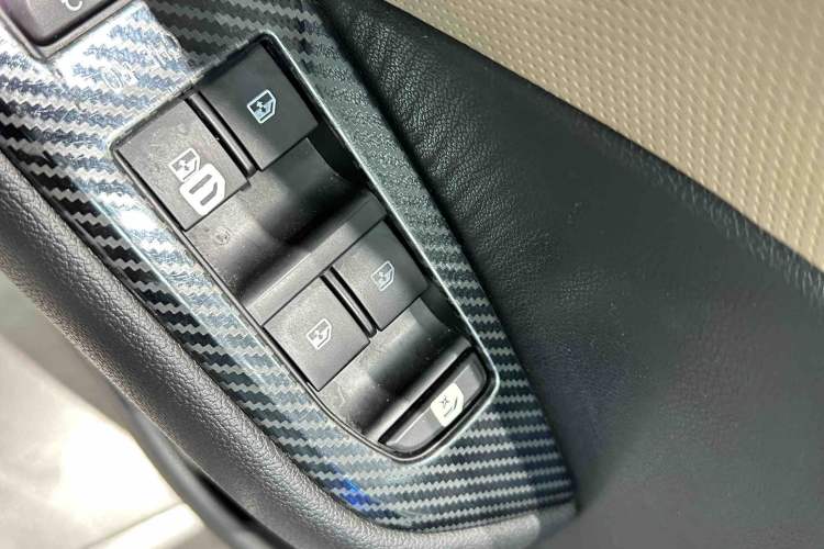 Used Chevrolet Monza 2021 320 Automatic Enjoyment Sunroof Edition