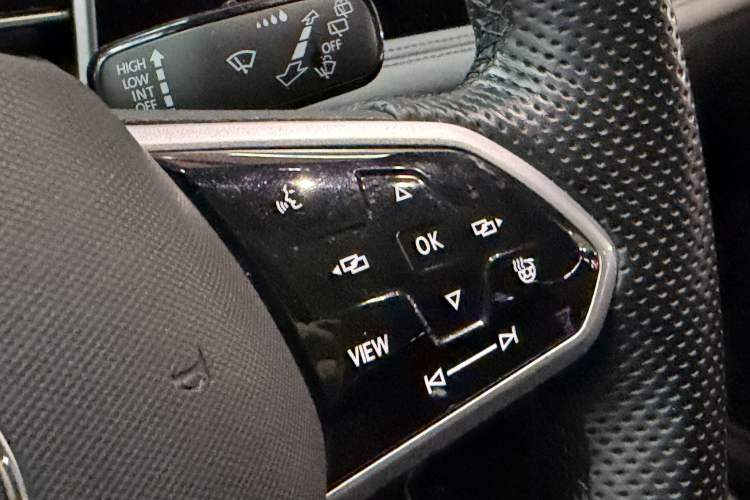 Used Volkswagen Tiguan L 2023 380TSI Automatic All-Wheel Drive R-Line Flagship 7-Seater