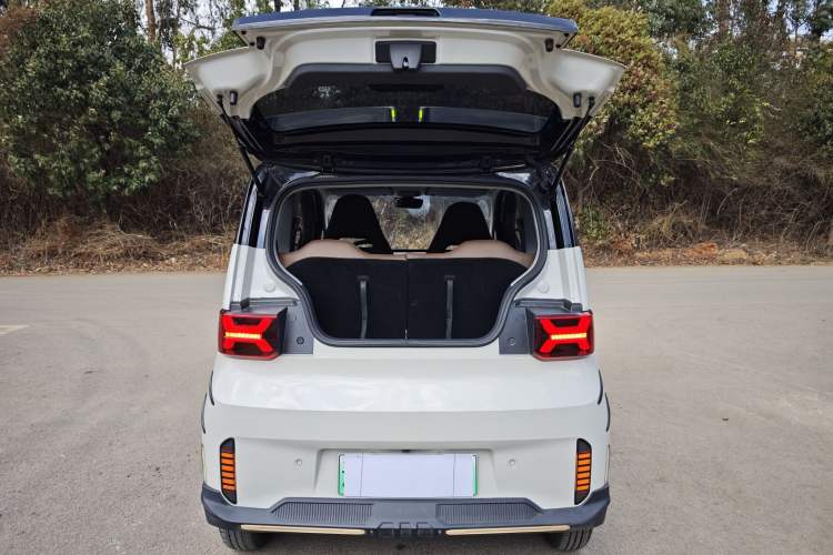 Used Wuling Hongguang MINIEV 2022 GAMEBOY 200km Gaming Edition with Lithium Iron Phosphate
